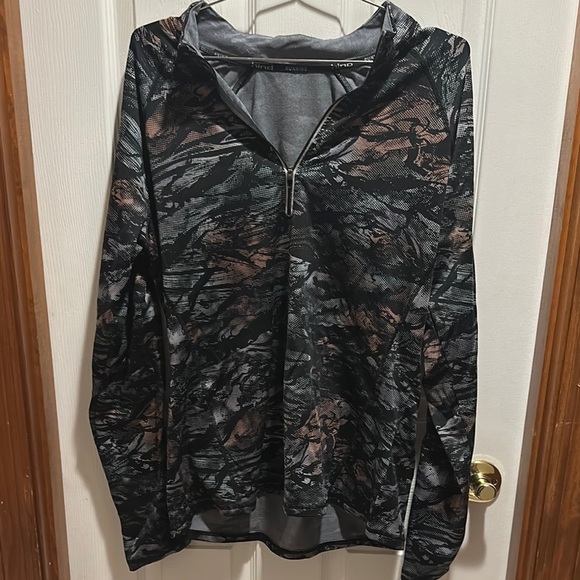 Black and Gray Camouflage Half Zip - Picture 1 of 1
